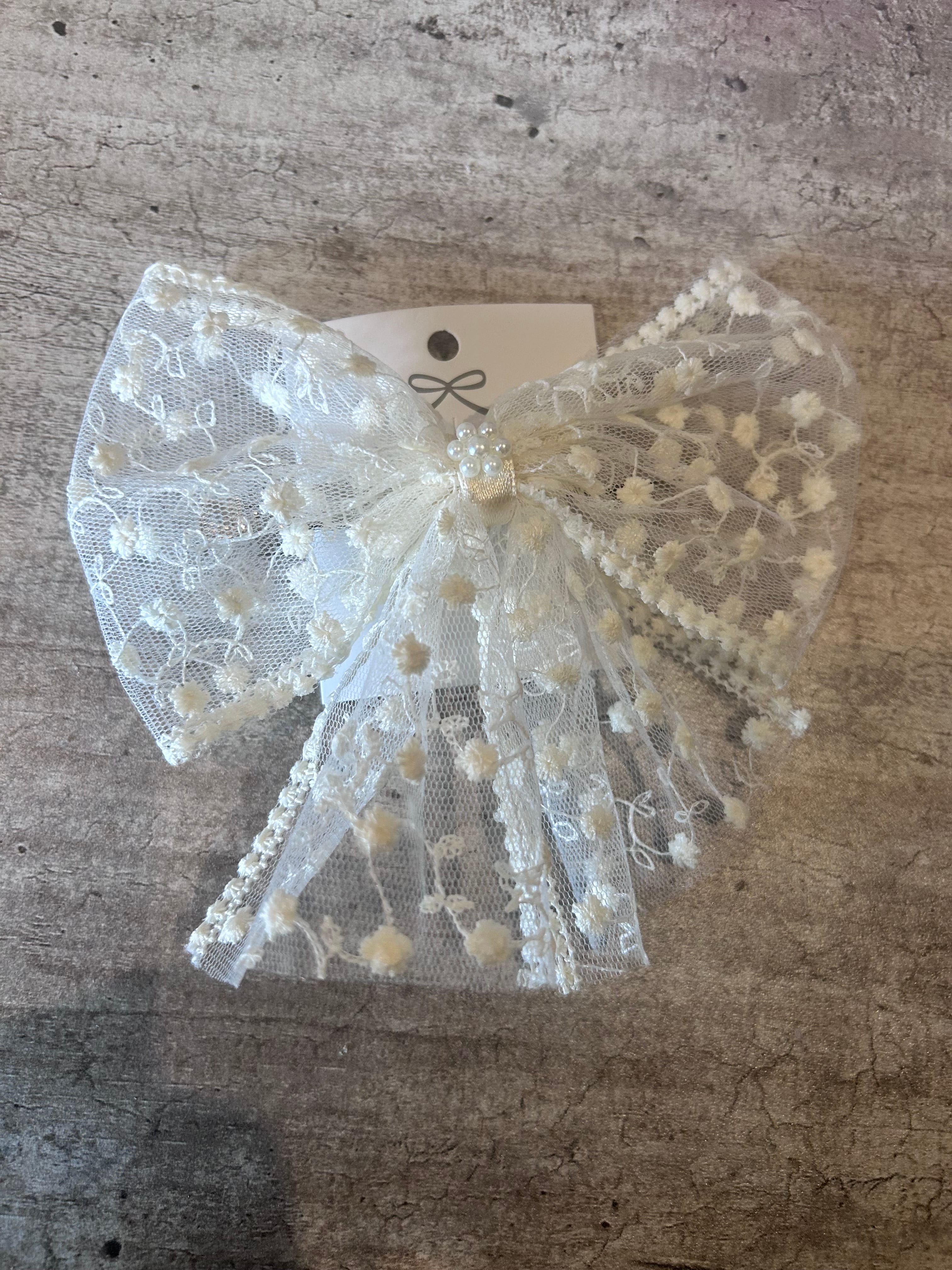 Blossom Lace Pearl Bow