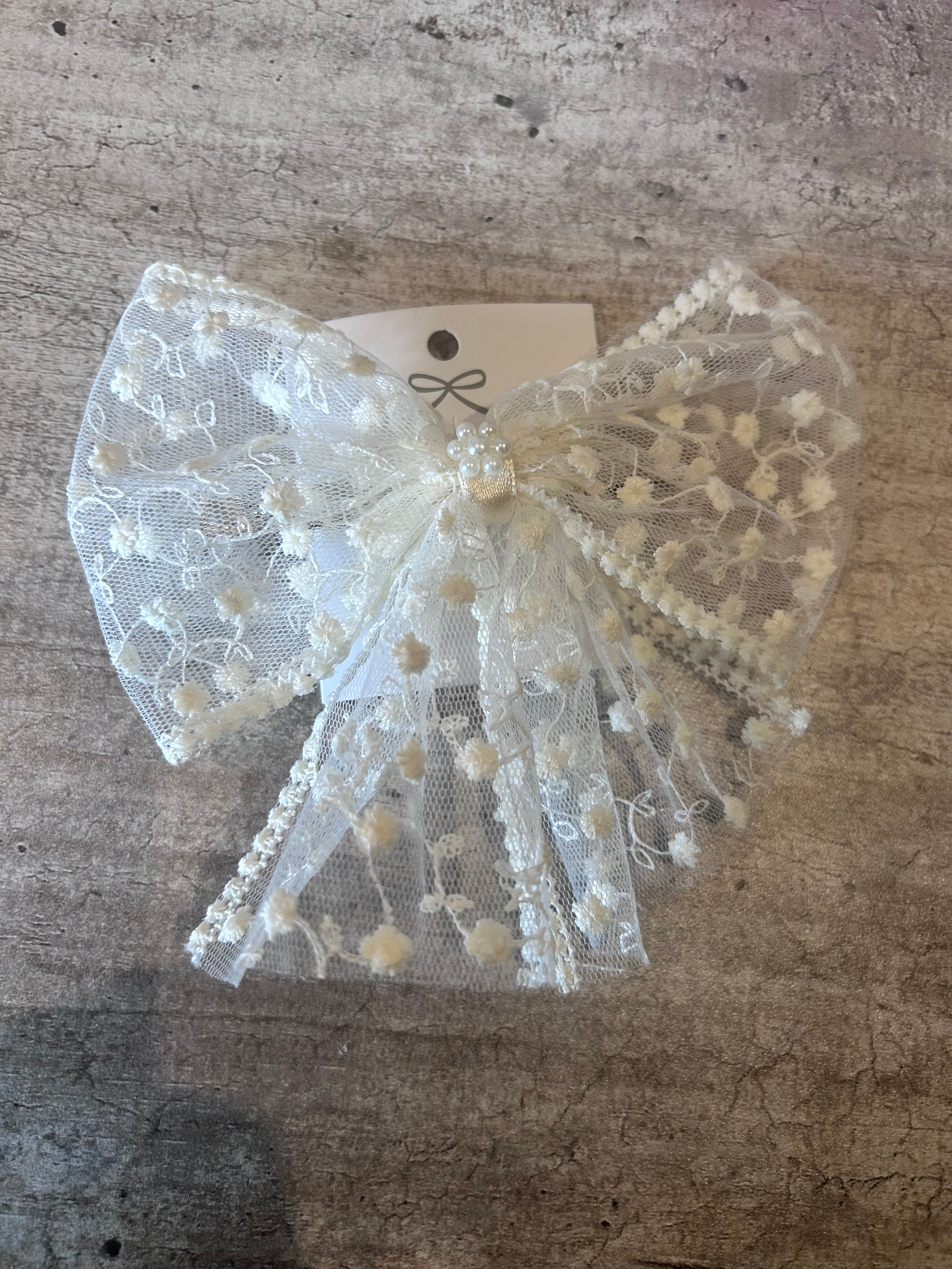 Blossom Lace Pearl Bow